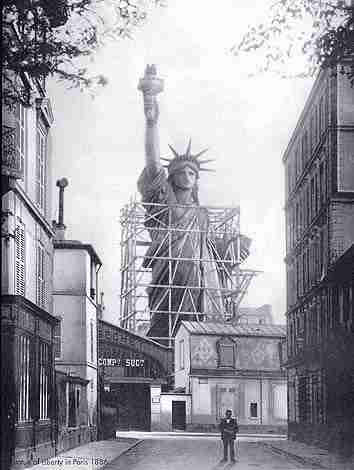 The Statue Of Liberty being assembled in Paris - how the statue of liberty built
